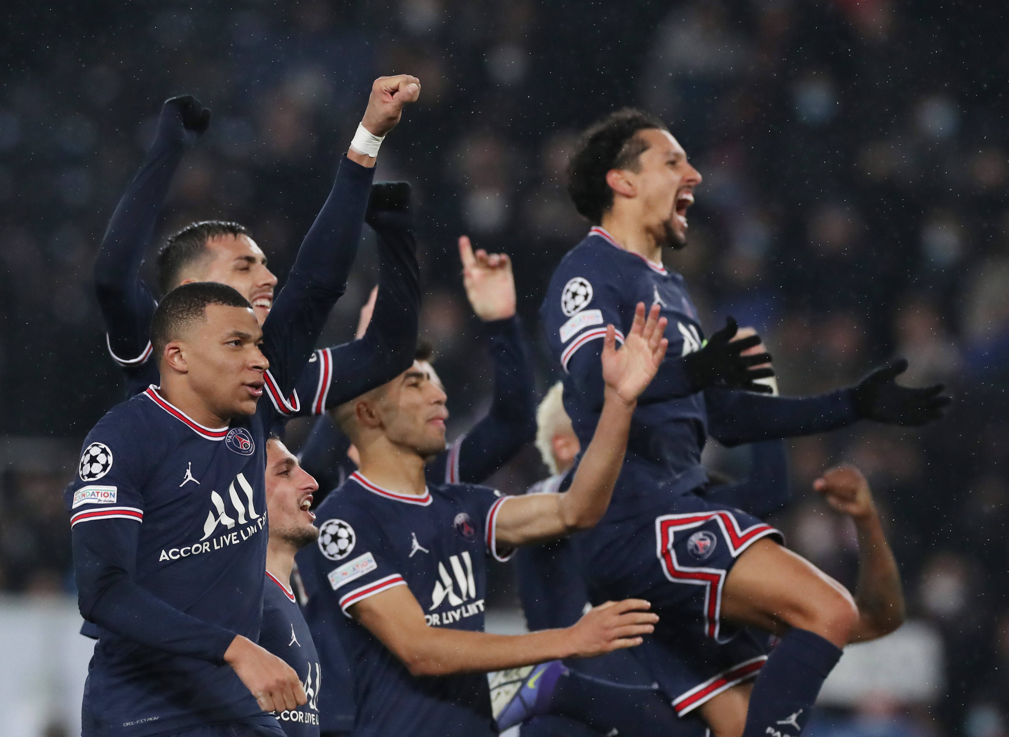 快讯:帕尔梅拉斯抵达美国备战世俱杯 快讯:帕尔梅拉斯抵达美国备战世俱杯