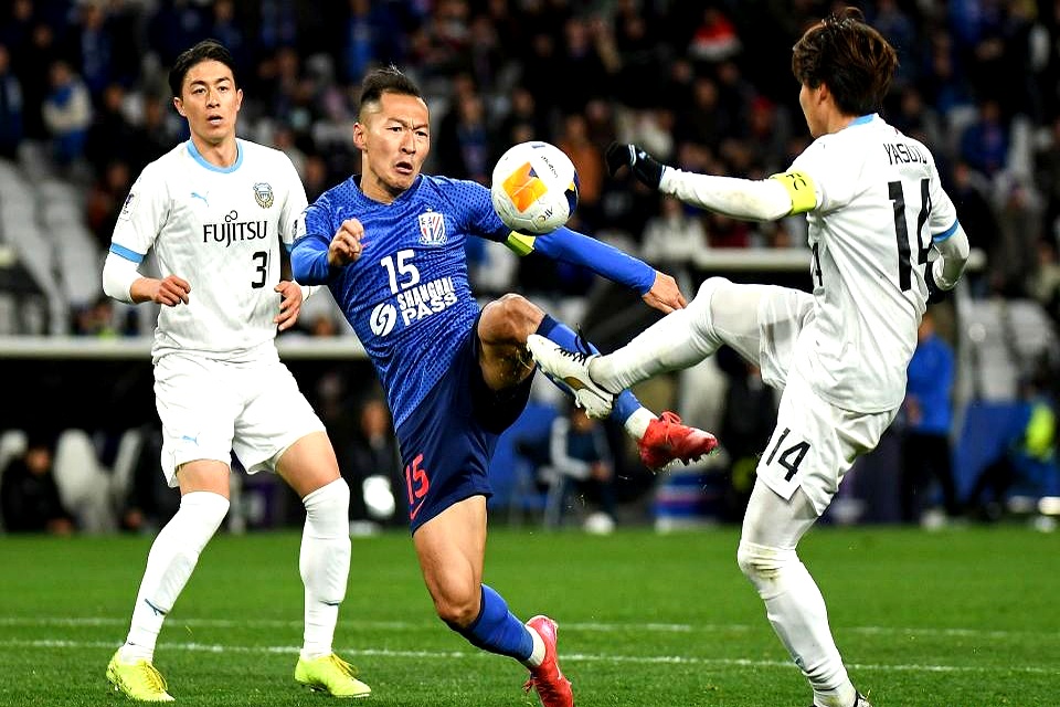 上海绿地申花对抗泰国球队，决胜亚冠席位