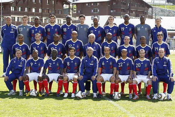 法国队险胜印度队，黄鸭组合惊艳四座