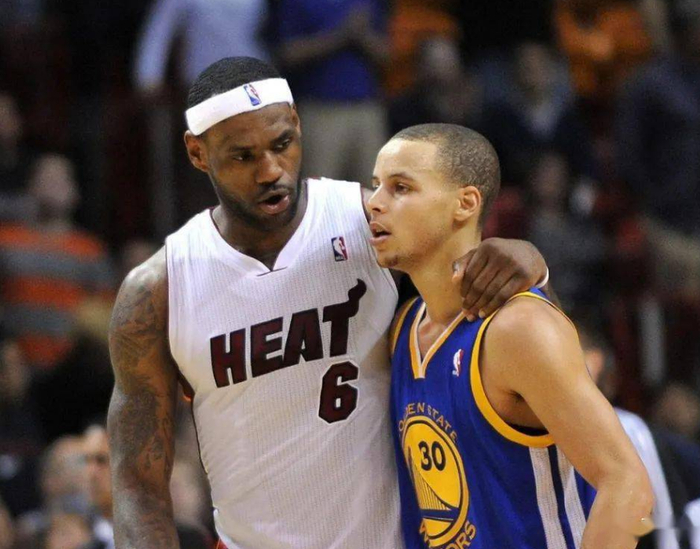 四川队完胜山西队，詹姆斯统治全场