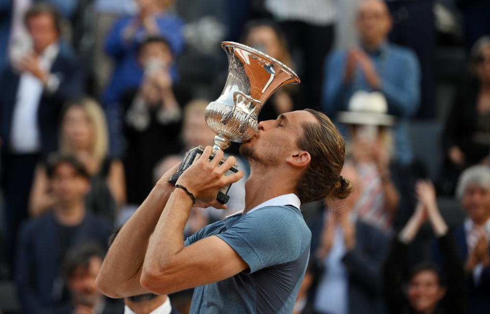 年终总决赛轻取戴维斯杯，兹维列夫关键制胜