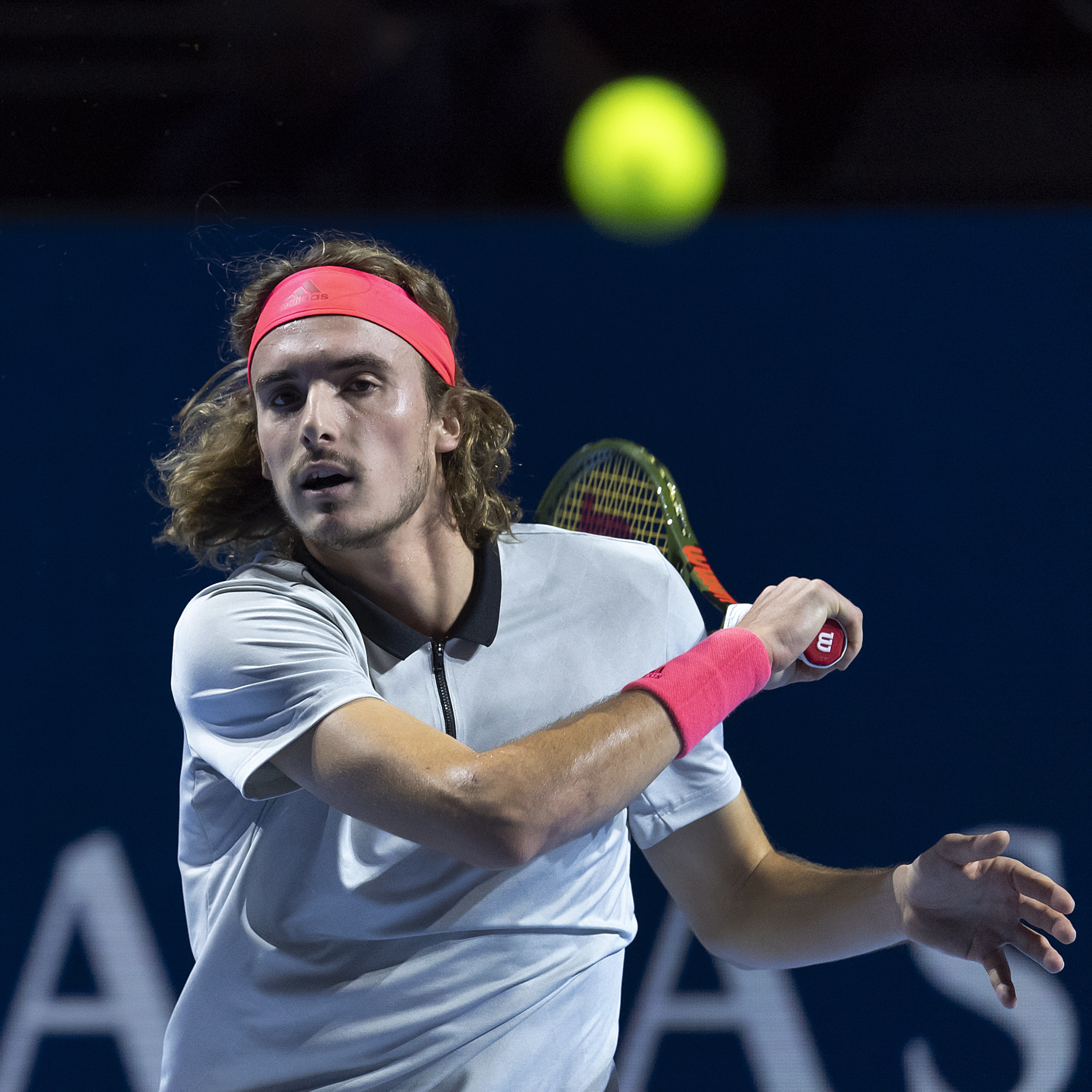 拉沃尔杯翻盘年终总决赛，西西帕斯高光表现